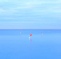 bouées rouges mer